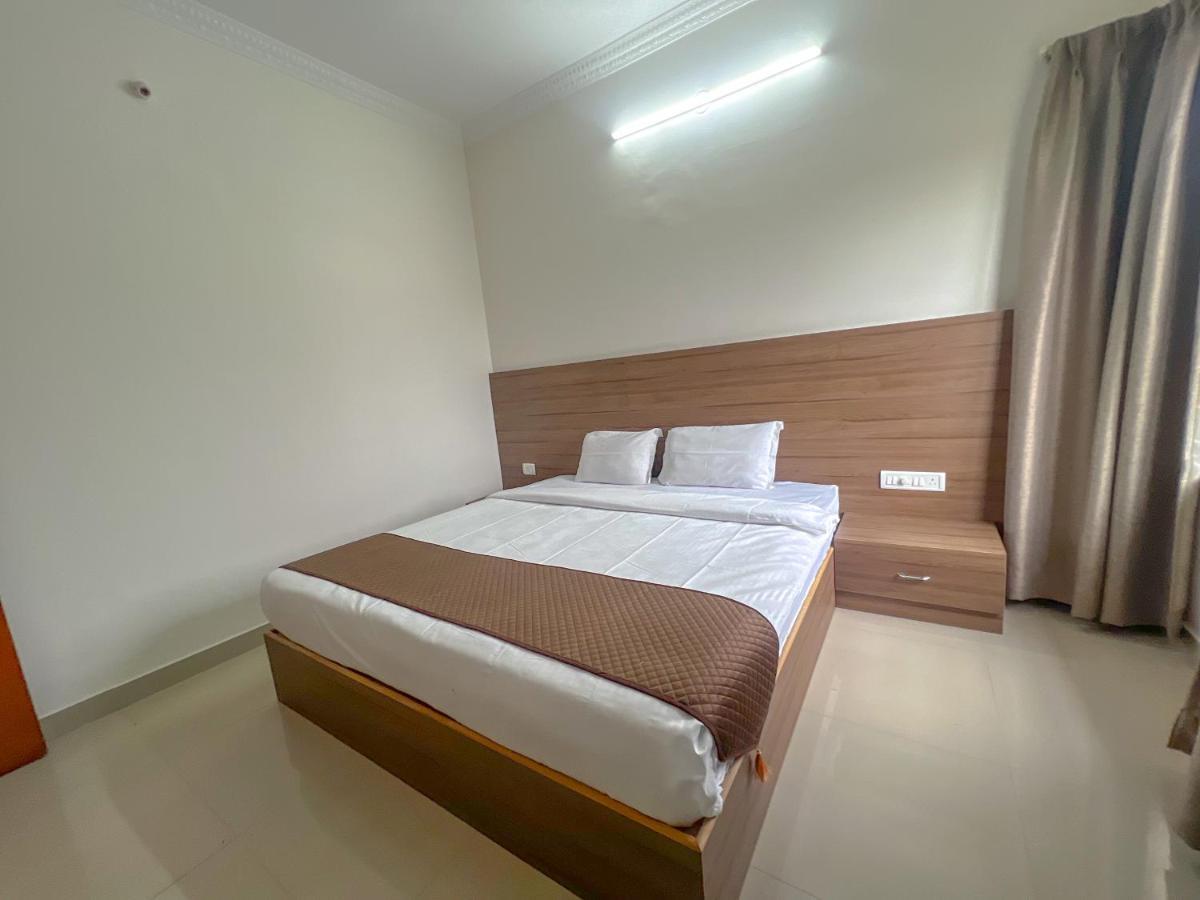 Hotel Elite By Agira Hotels-Free Airport Pickup Or Drop Yelahanka Buitenkant foto