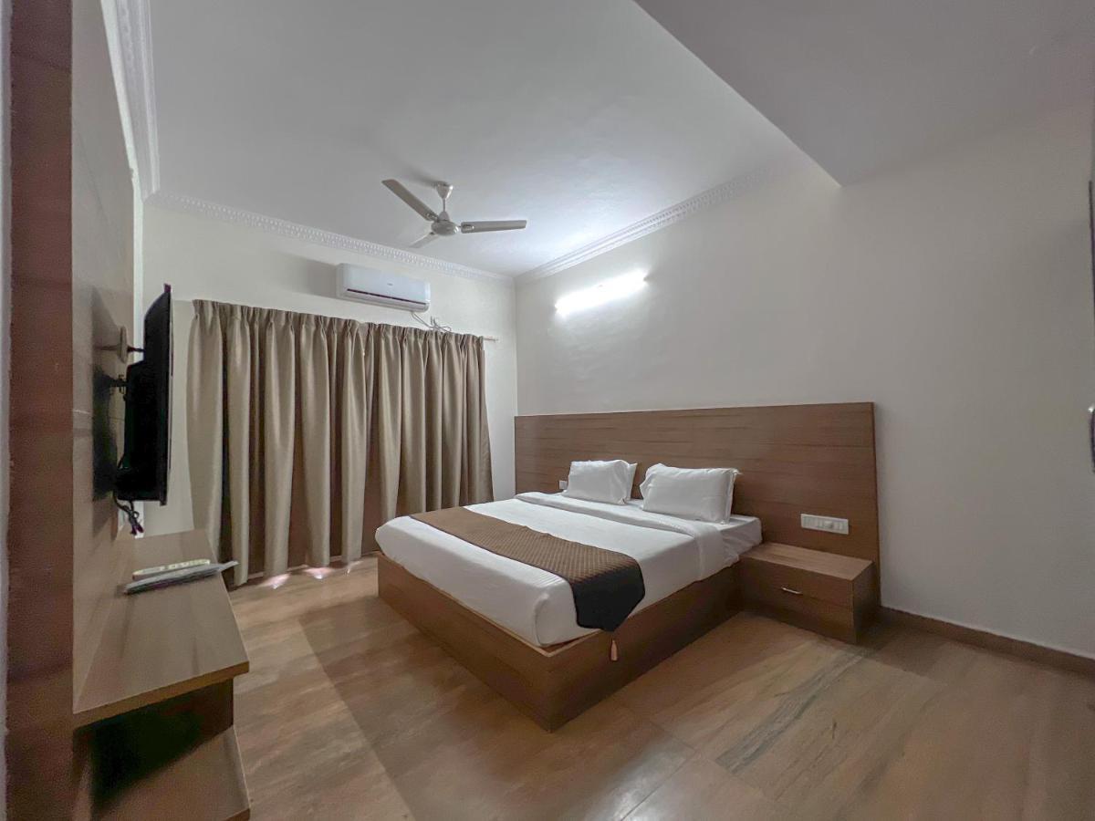 Hotel Elite By Agira Hotels-Free Airport Pickup Or Drop Yelahanka Buitenkant foto