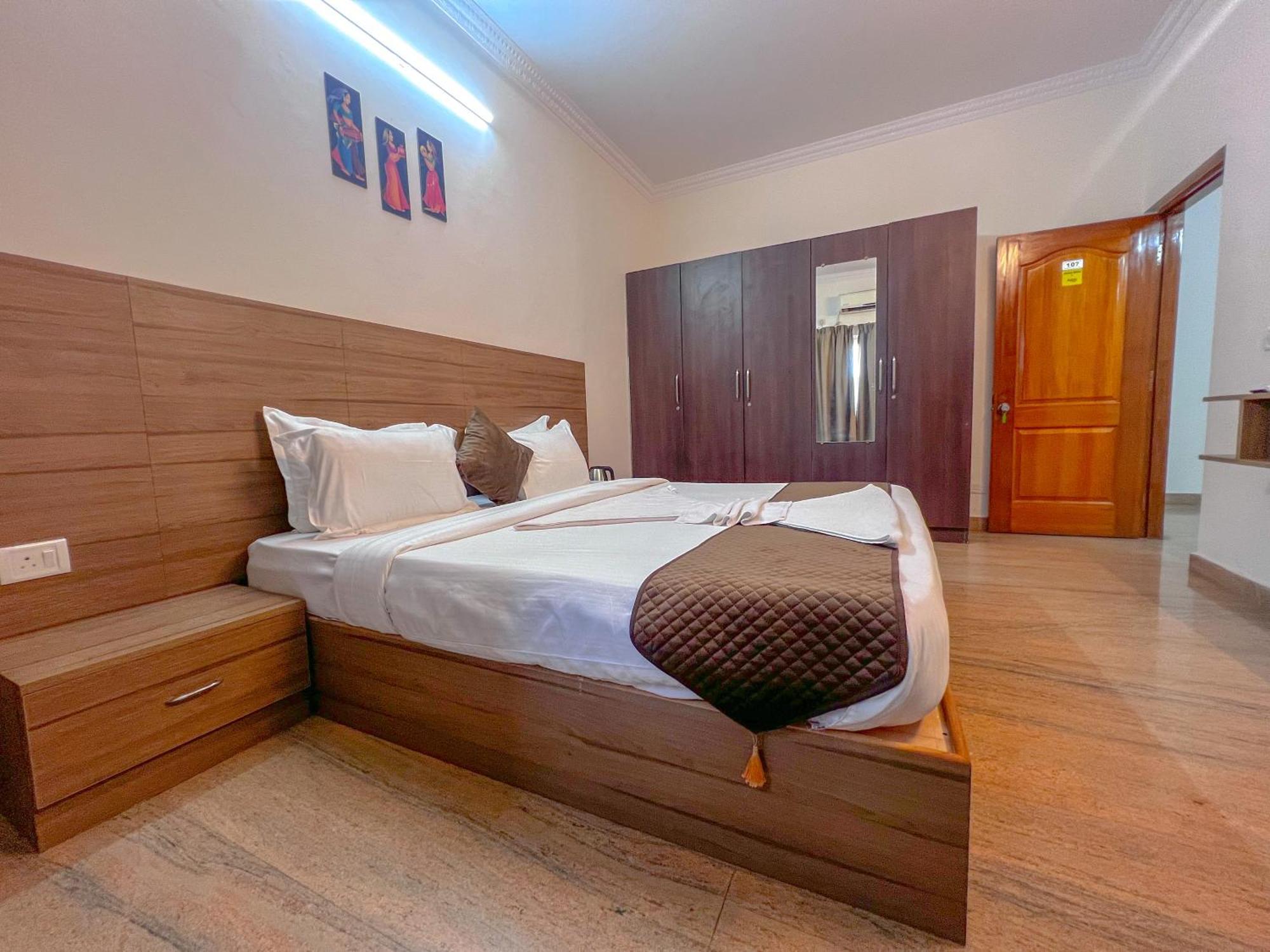 Hotel Elite By Agira Hotels-Free Airport Pickup Or Drop Yelahanka Buitenkant foto