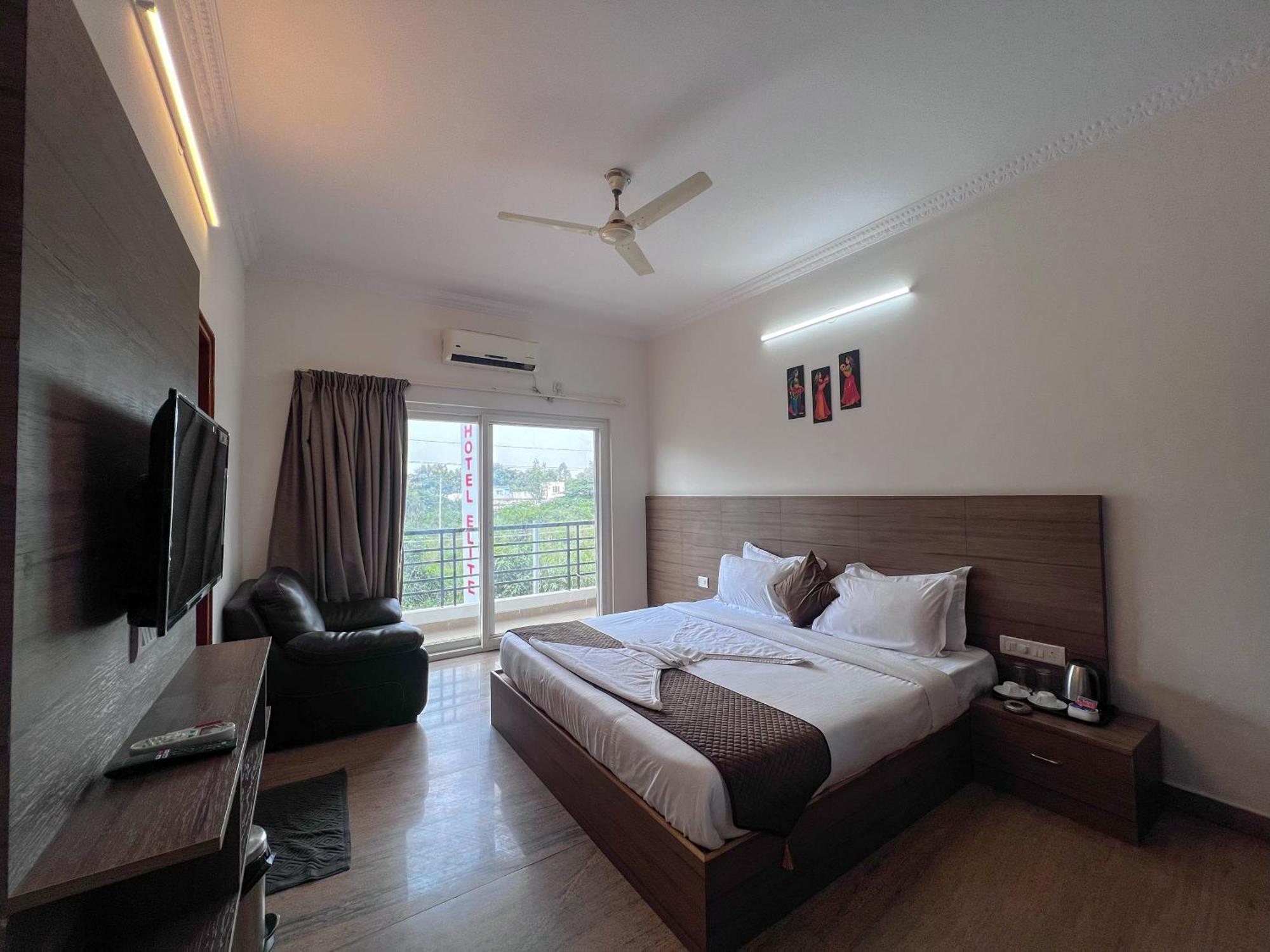 Hotel Elite By Agira Hotels-Free Airport Pickup Or Drop Yelahanka Buitenkant foto