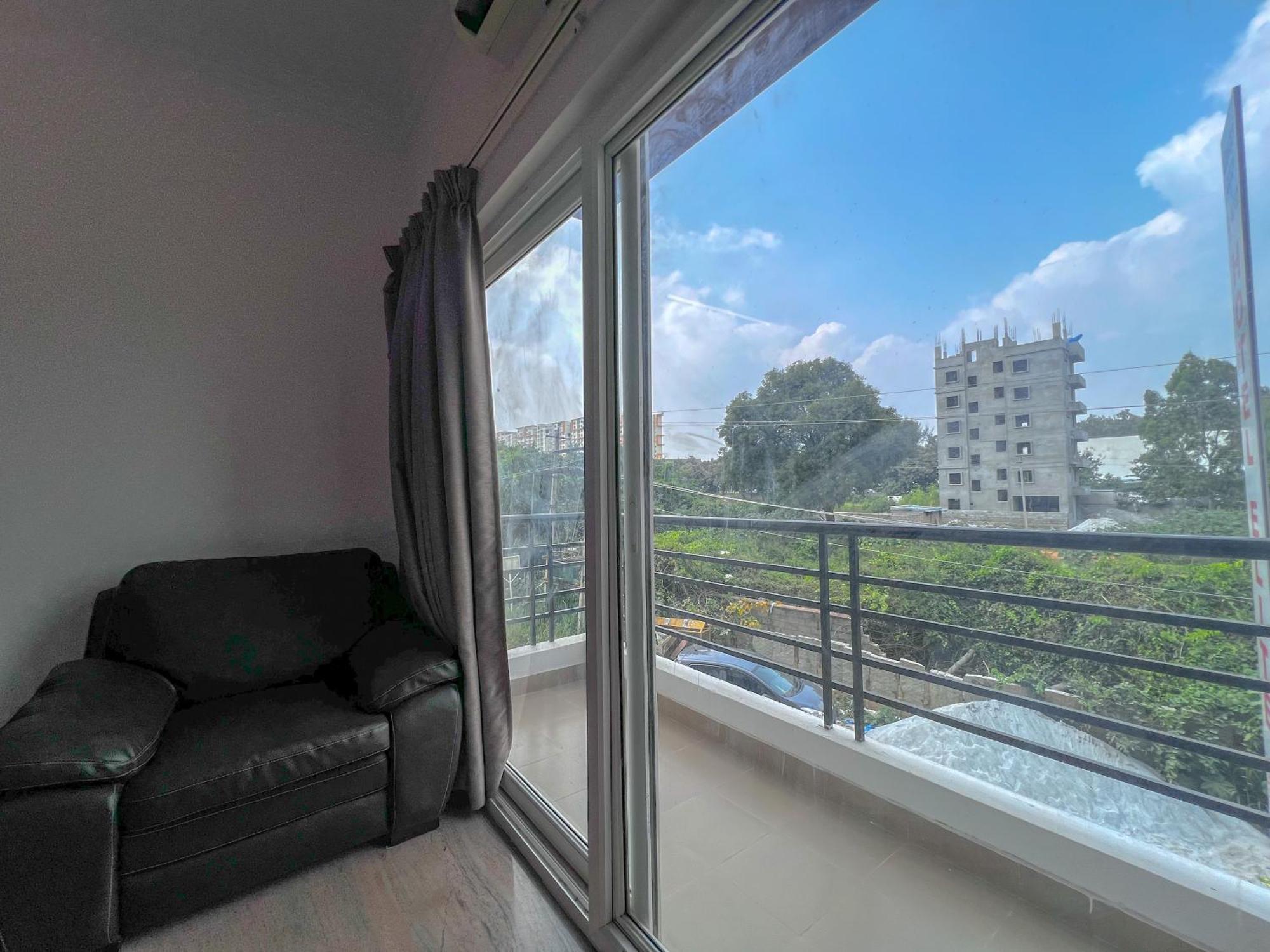 Hotel Elite By Agira Hotels-Free Airport Pickup Or Drop Yelahanka Buitenkant foto