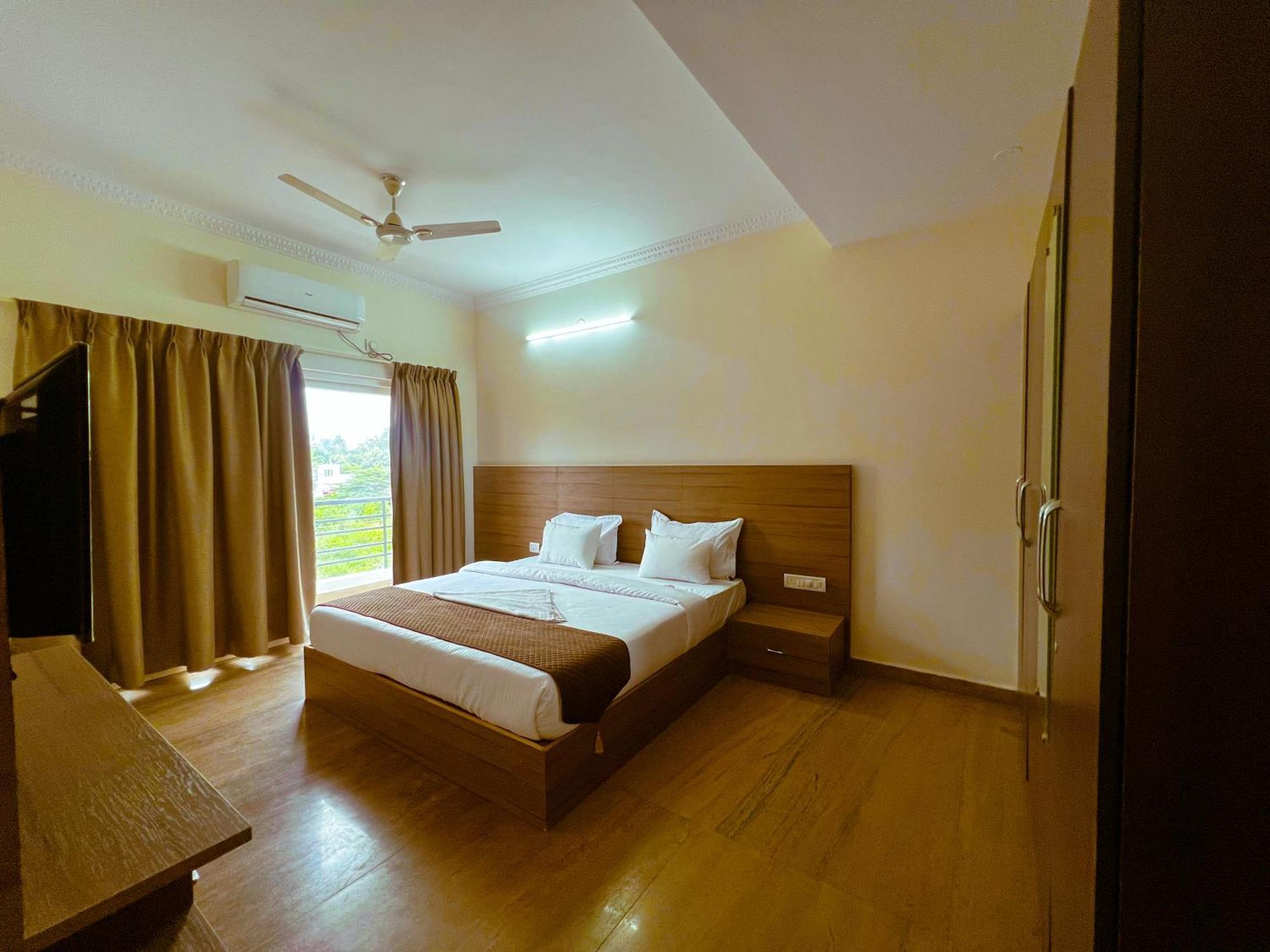 Hotel Elite By Agira Hotels-Free Airport Pickup Or Drop Yelahanka Buitenkant foto