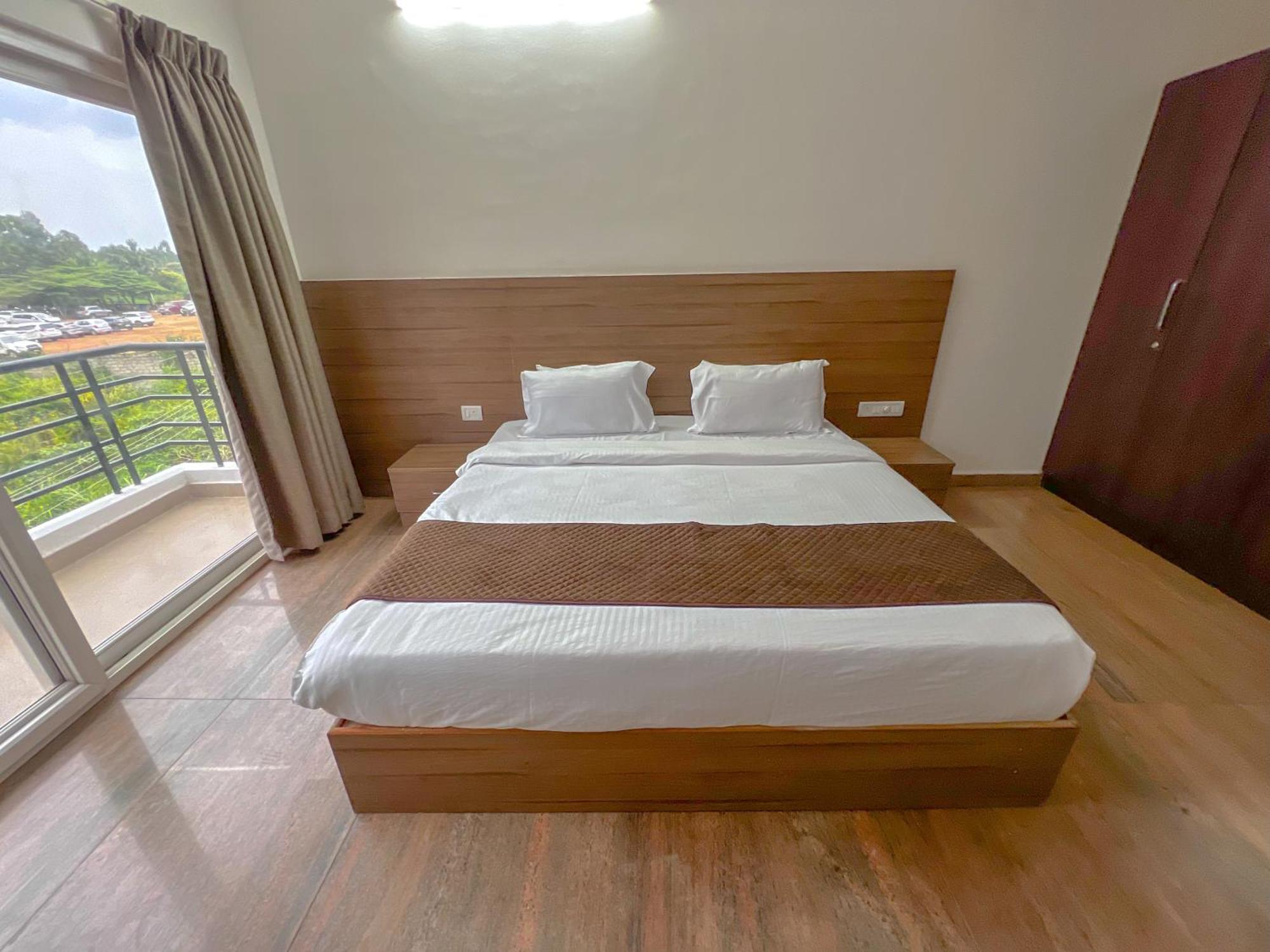 Hotel Elite By Agira Hotels-Free Airport Pickup Or Drop Yelahanka Buitenkant foto